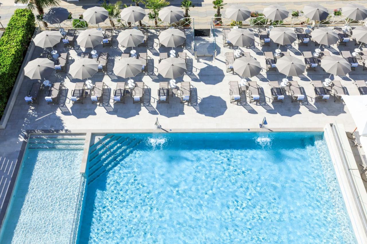 Hotel Cavalieri Palace & Suites Лідо-ді-Єзоло Екстер'єр фото