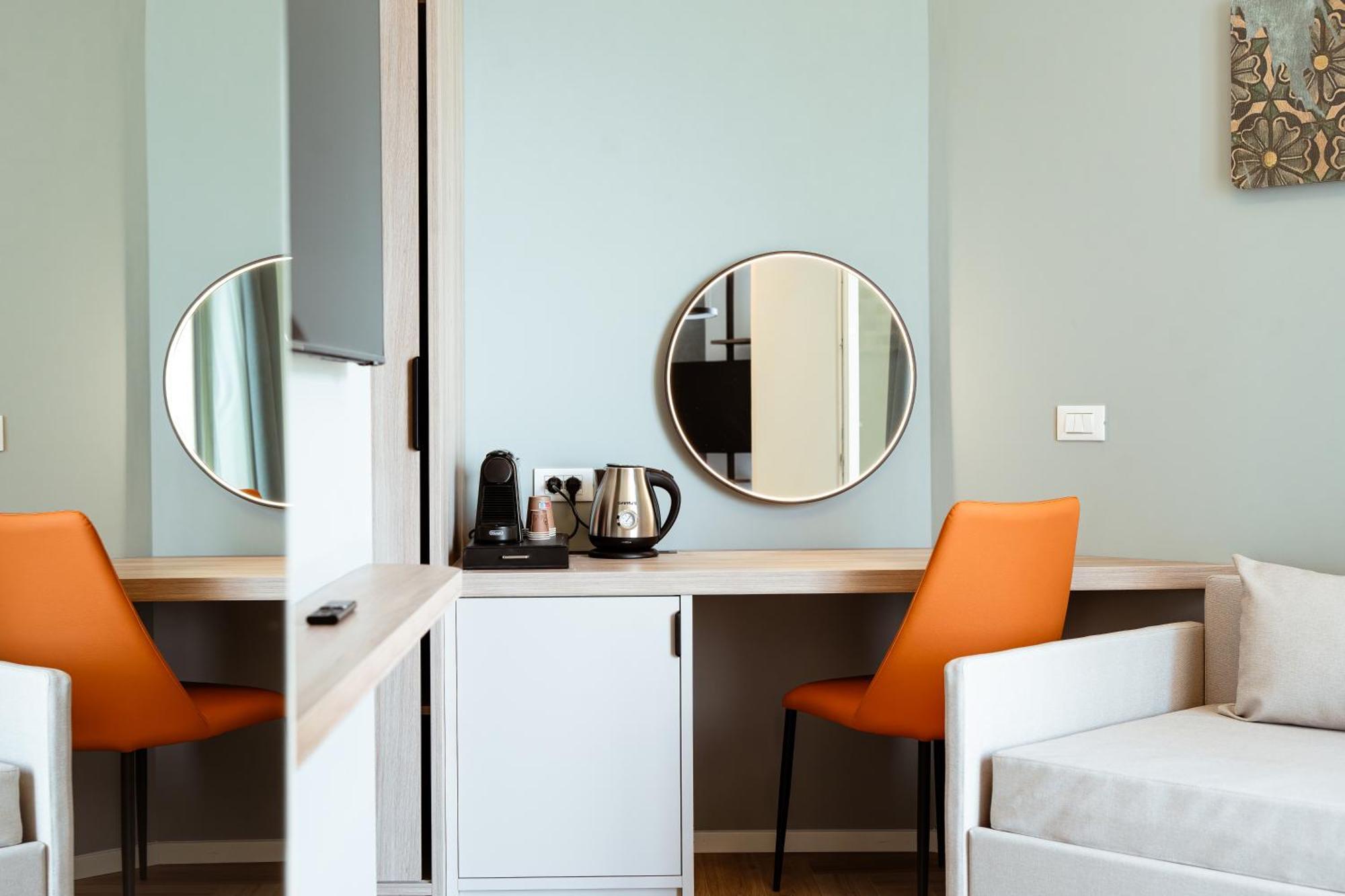 Hotel Cavalieri Palace & Suites Лідо-ді-Єзоло Екстер'єр фото